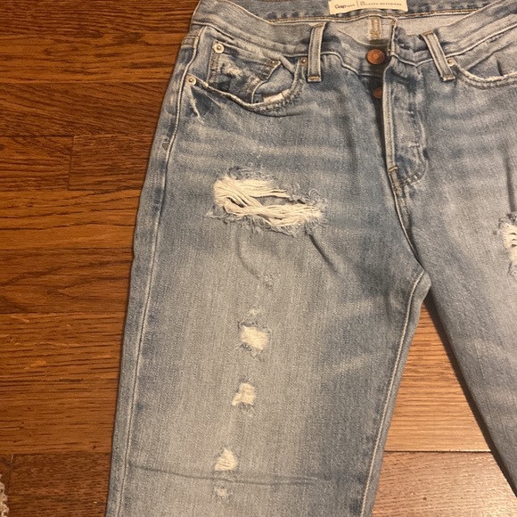 Gap Relaxed Distressed Boyfriend jeans - Picture 5 of 7